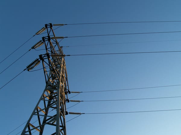 California’s high-wire act to save money on power lines